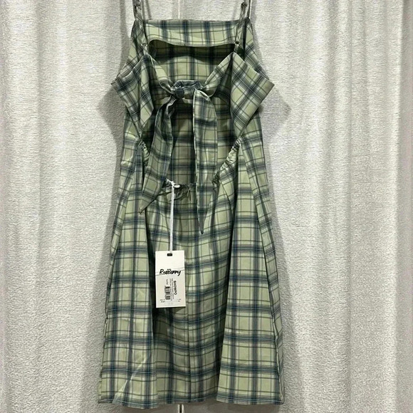 Red Berry Plaid Green Straight Dress - Picture 4 of 5